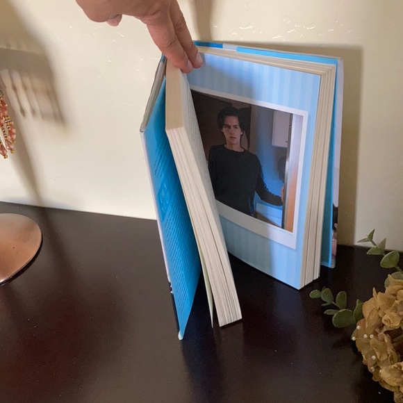 Book - Picture 4 of 4